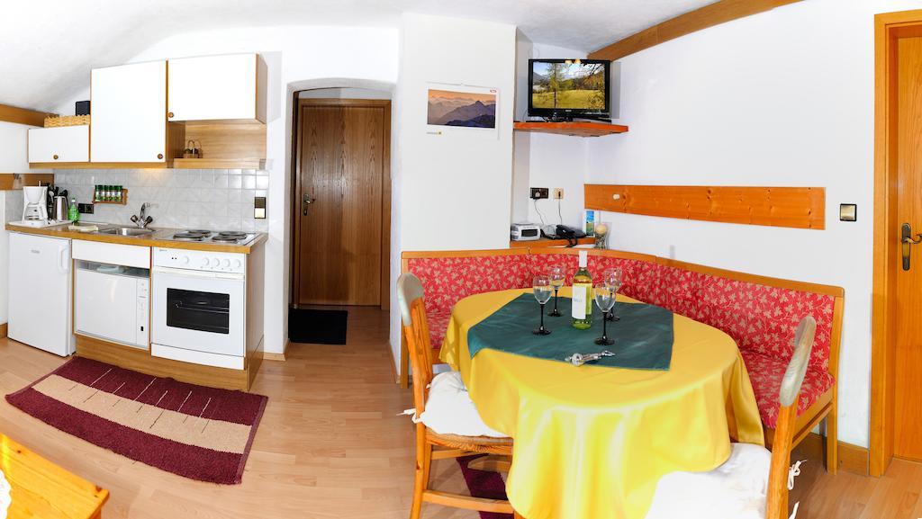 Haus Steinroeschen Apartment Seefeld in Tirol Room photo
